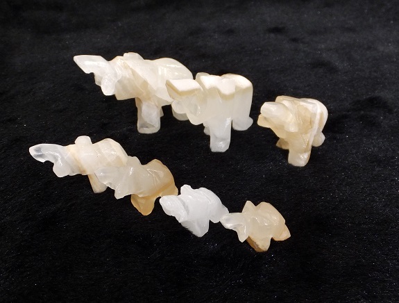 ホワイトオニキス　象