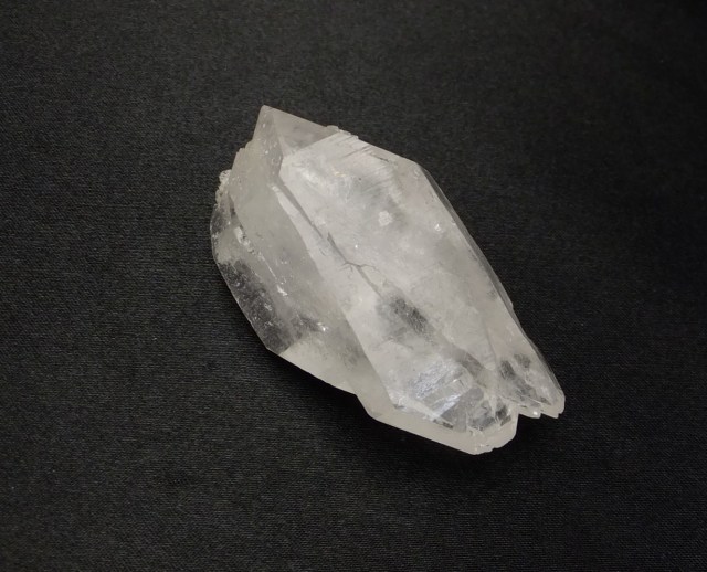 AB0384 【稀少】 パキスタン産 ファーデンクォーツ 57g