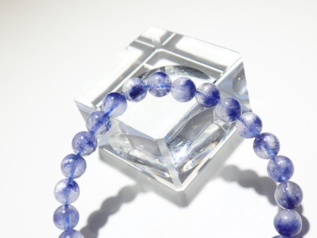 デュモルチェライトインクォーツ