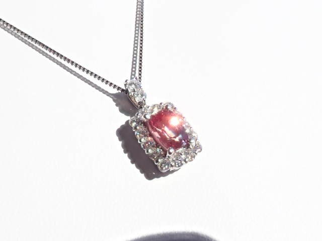 パパラチャ・サファイア