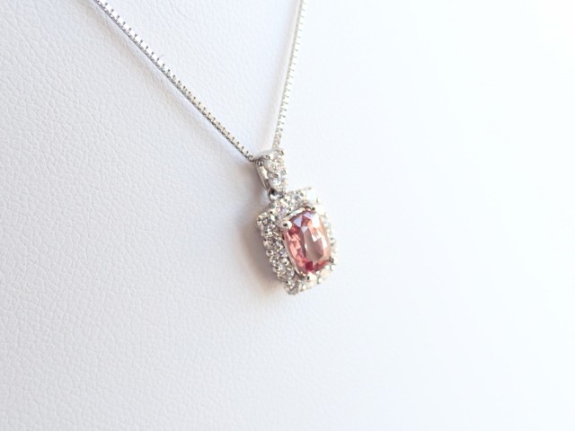 パパラチャ・サファイア