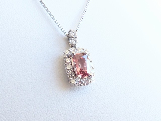 パパラチャ・サファイア