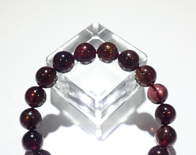 TA0370 【限定価格】 シベライト（トルマリン）AAA １１ｍｍ ブレスレット