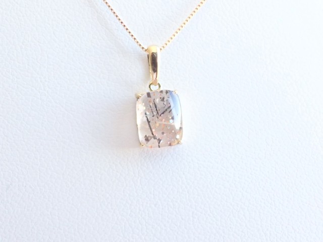 SQ0119 【限定入荷】 レインボーラティスサンストーン