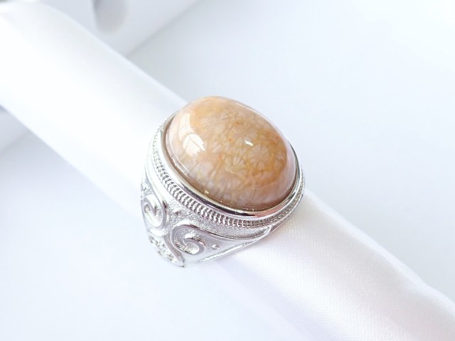 コーラルアゲート