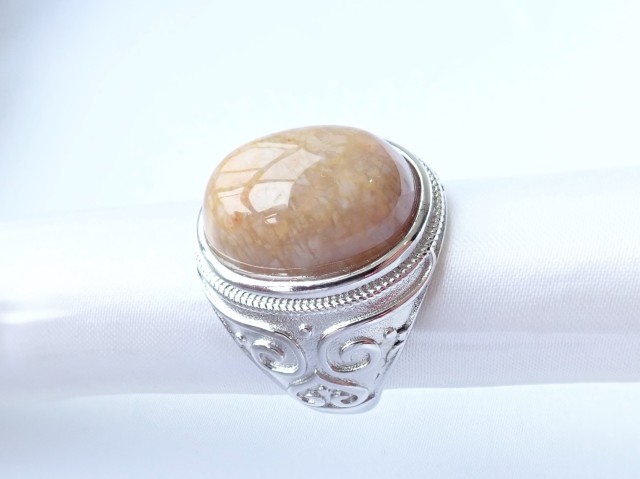 コーラルアゲート