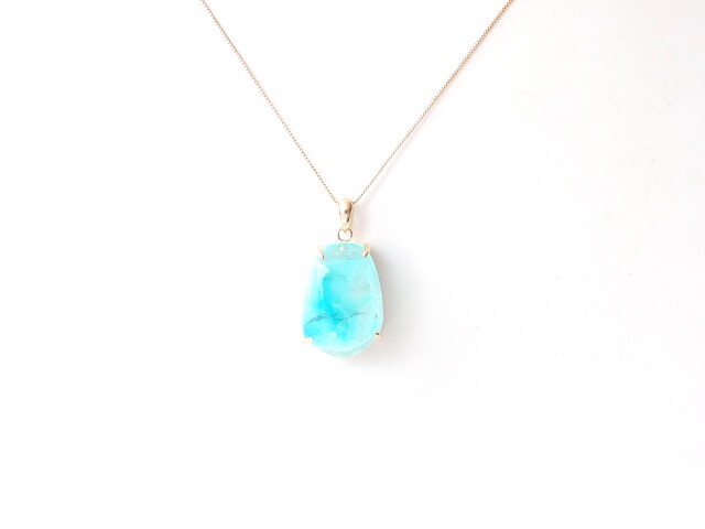 アホイトインクォーツペンダントトップ