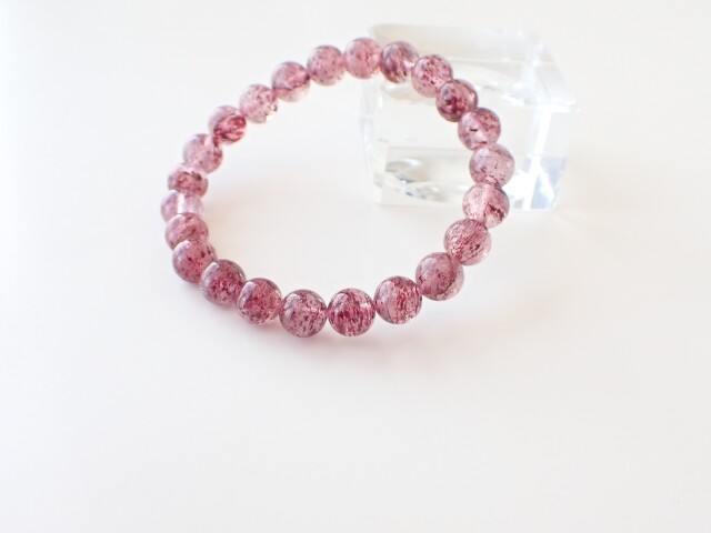 ピンクエピドートインクォーツ