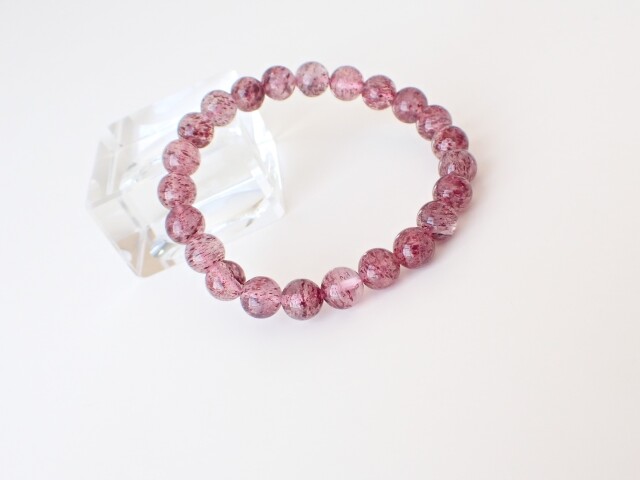 ピンクエピドートインクォーツ