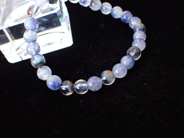 デュモルチェライトインクォーツ