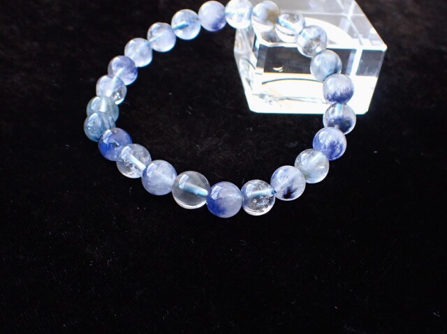 デュモルチェライトインクォーツ