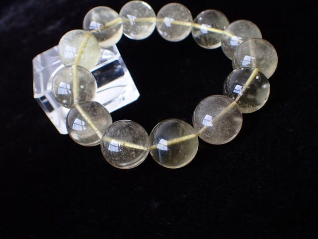 リビアングラス