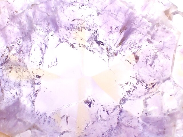 トラピッチェアメトリン