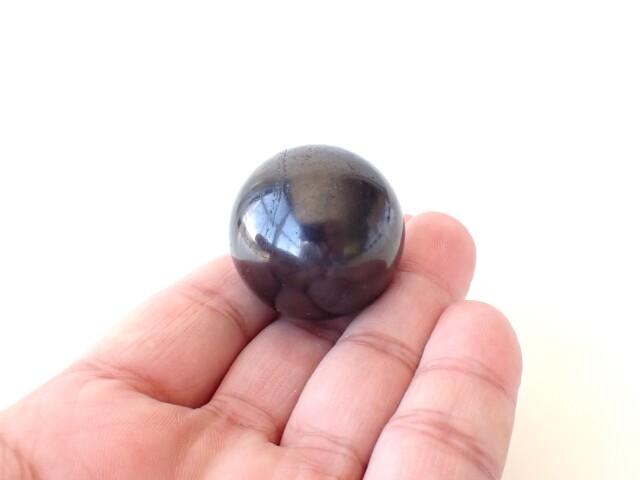 シュンガイト丸玉