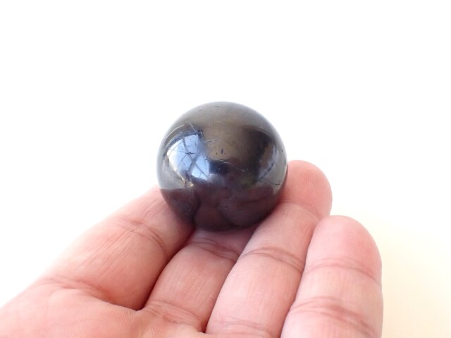 シュンガイト丸玉