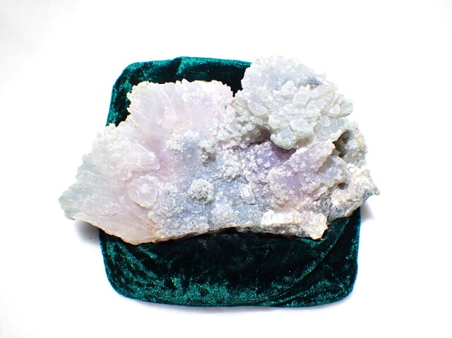 AC2046 フラワーアメジスト クラスター 834g ☆台座クッション付き☆