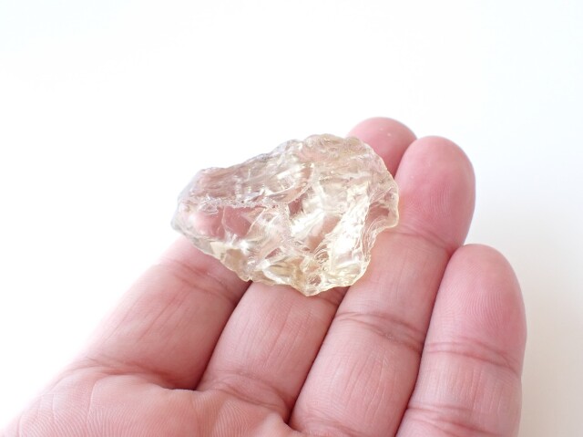 SD0352 天然シトリン（非加熱） 原石ラフ ２６．５ｇ