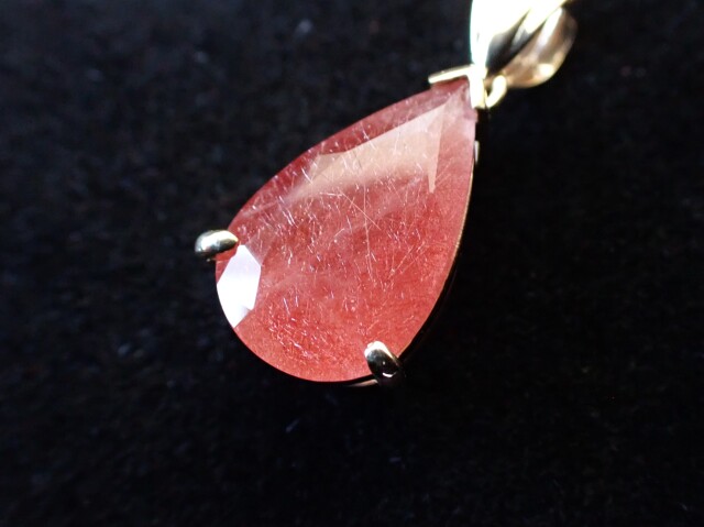 ロシア産ストロベリークォーツペンダントトップ ロシア産ストロベリークォーツペンダントトップ