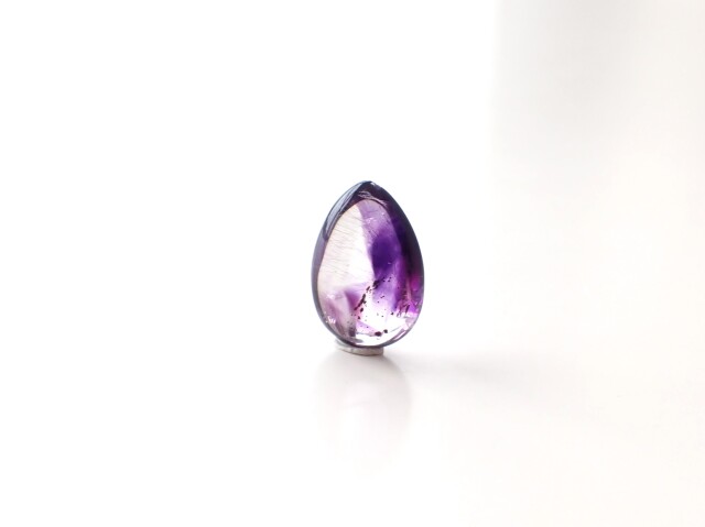 アメジストエレスチャル