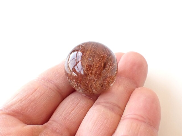 マニハール産ルチルクォーツ丸玉