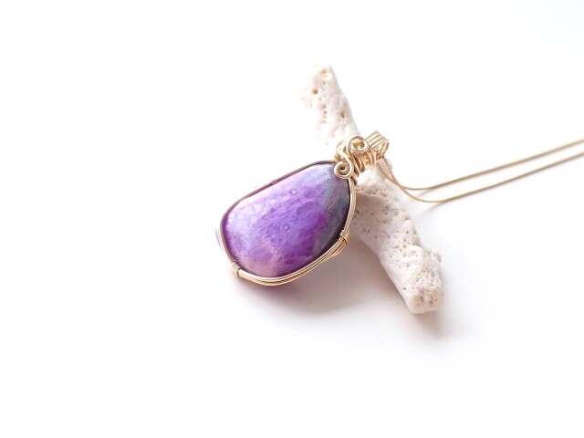 ピンクスギライトペンダントトップ