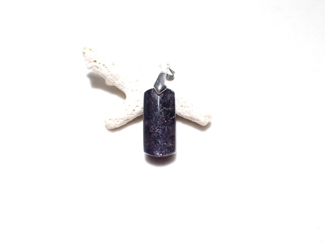 アイオライトサンストーン