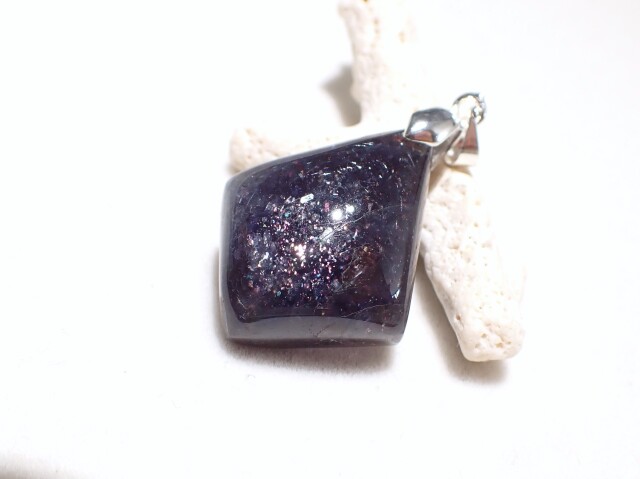 アイオライトサンストーン