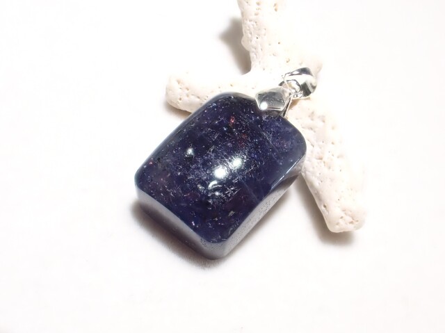 アイオライトサンストーン