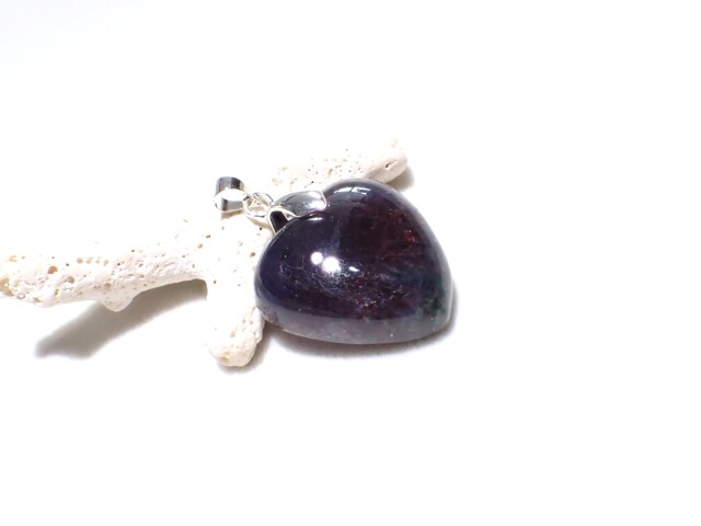 アイオライトサンストーン