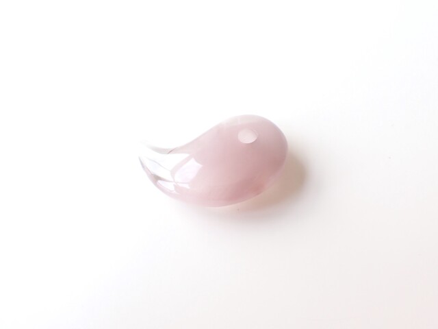 リチウムインクォーツ勾玉