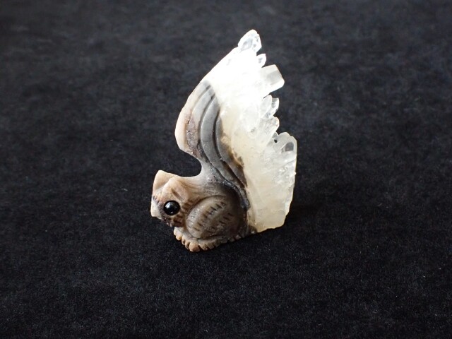 AB3971 リス 水晶クラスター 19．8g