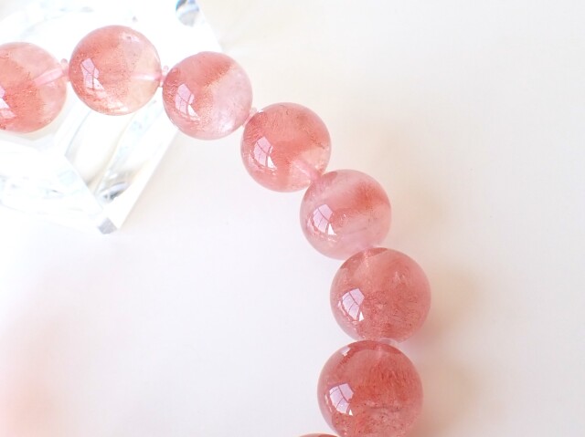 カザフスタン産ストロベリークォーツ