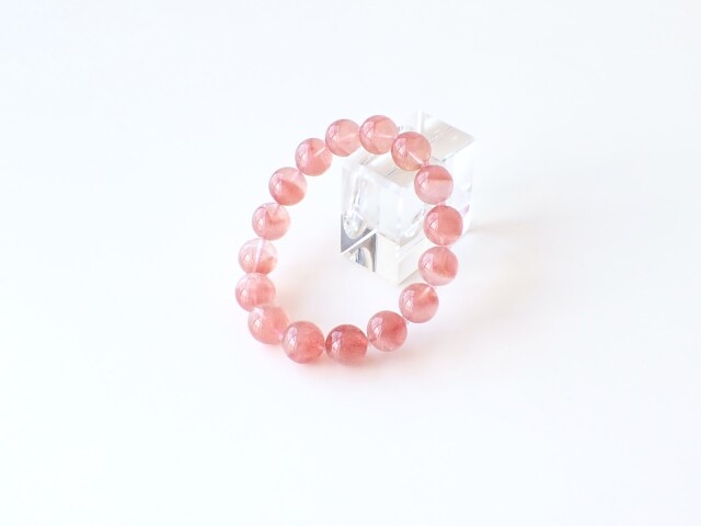 カザフスタン産ストロベリークォーツ