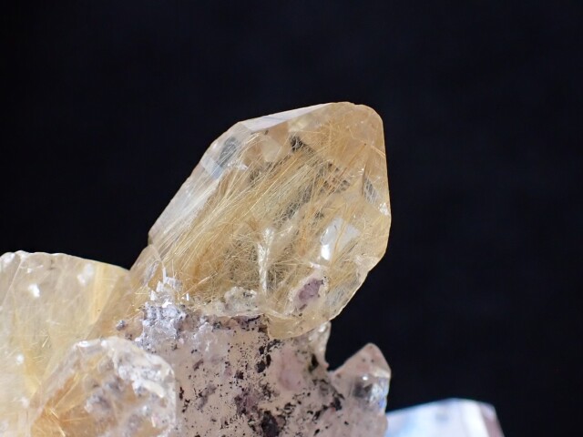 RE0793 ルチルクォーツ 原石（ノンポリッシュ） 11．7g ◇ネコポス