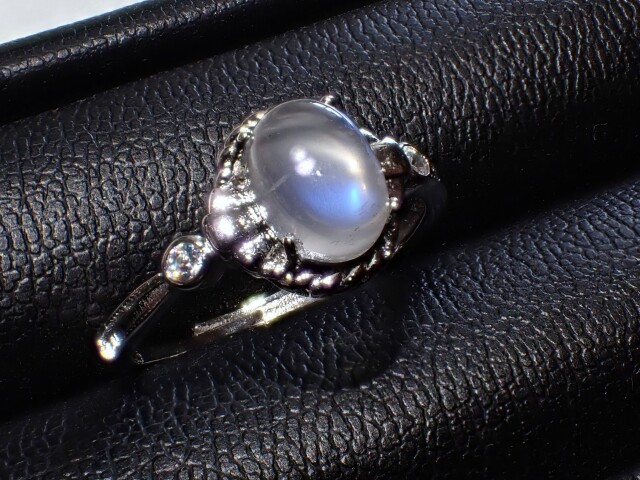 ペリステライト