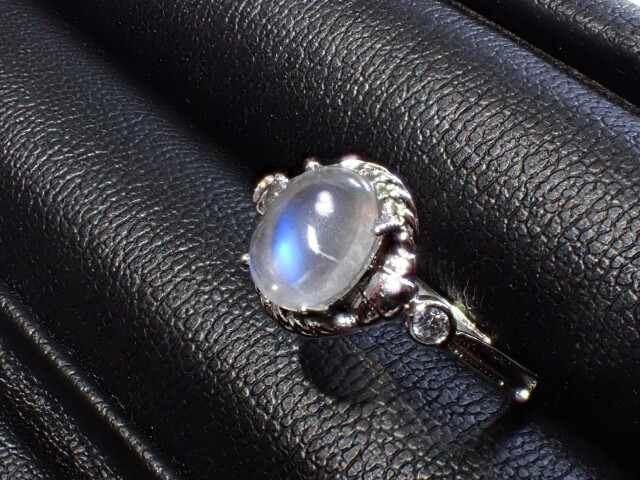 ペリステライト