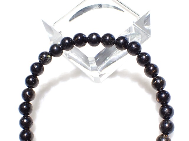 グリーンランド産ヌーマイトブレスレット