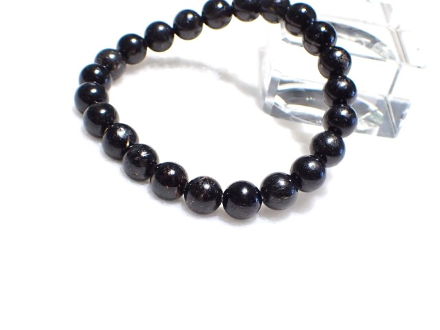 グリーンランド産ヌーマイトブレスレット