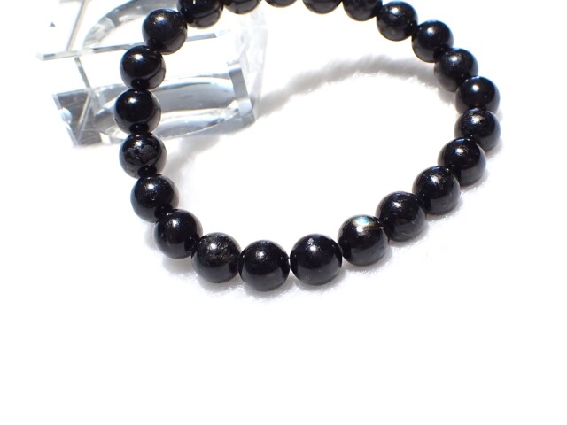 グリーンランド産ヌーマイトブレスレット