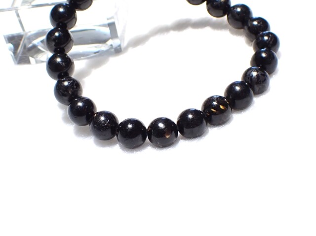 グリーンランド産ヌーマイトブレスレット