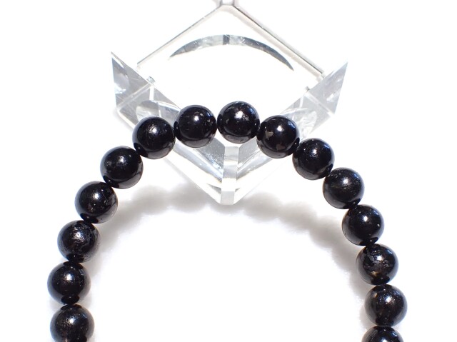 グリーンランド産ヌーマイトブレスレット