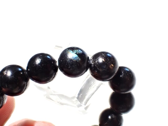 グリーンランド産ヌーマイトブレスレット