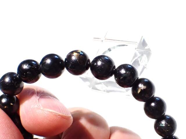 グリーンランド産ヌーマイトブレスレット