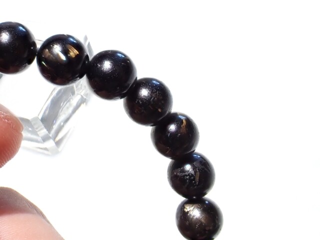 グリーンランド産ヌーマイトブレスレット