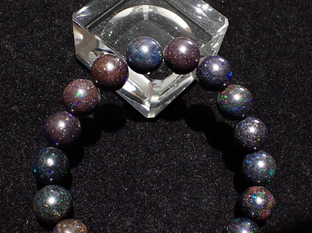 ブラックマトリックスオパール