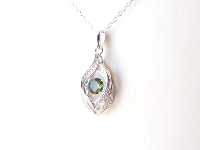 モルダバイトペンダントトップ