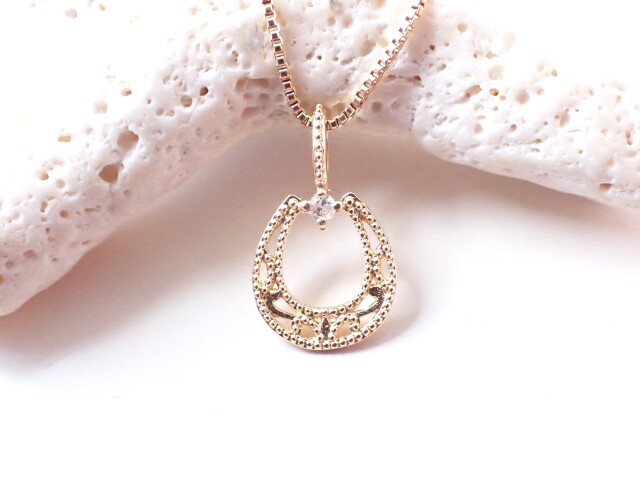 ホースシューK18ペンダントトップ