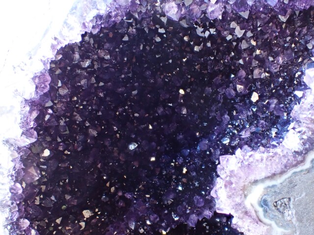 ウルグアイ産アメジストドーム