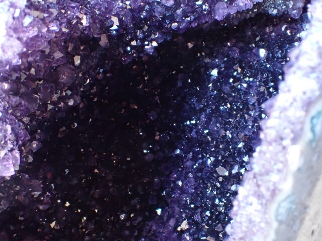 ウルグアイ産アメジストドーム