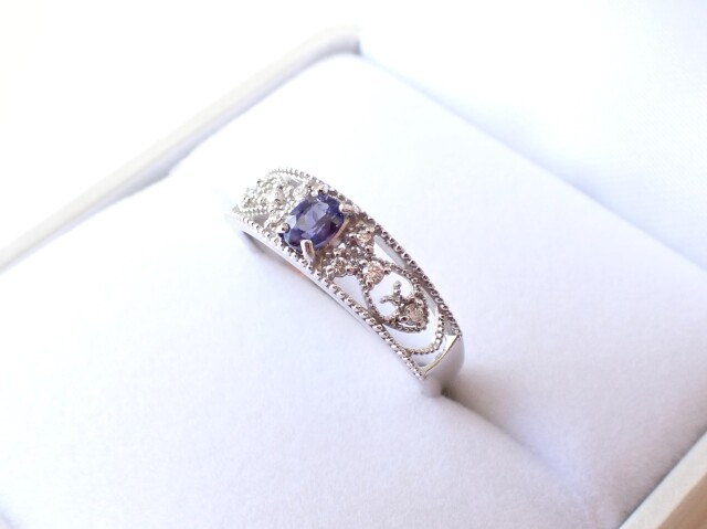 ベニトアイトリング